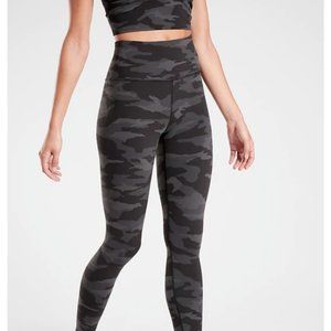 NWT Athleta Elation Camo 7/8 Tight S
